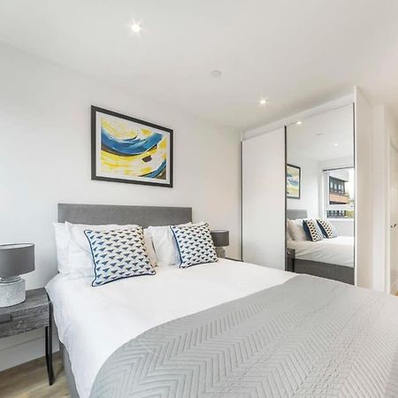 Spacious And Bright Studio In East Grinstead Eksteriør bilde